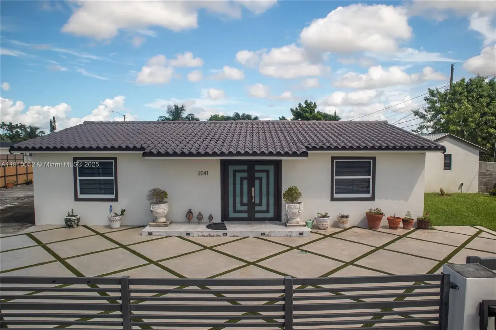 3 bedroom 2 bath Residential for sale at 3541 SW 105th Ct, Miami FL 33165