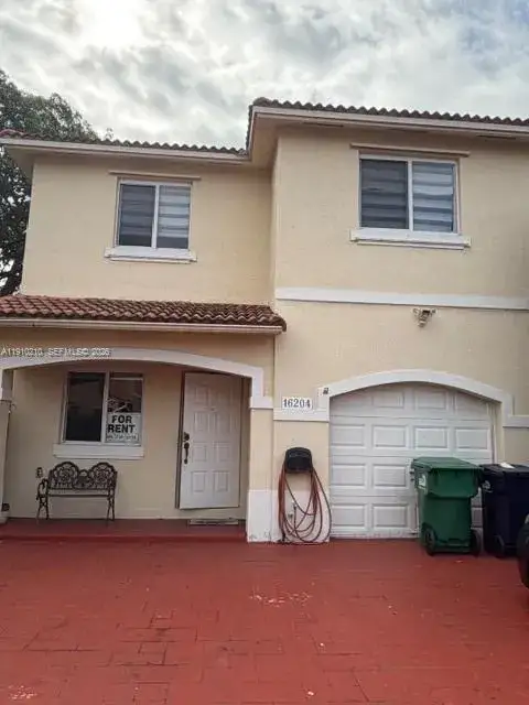 4 bedroom 3 bath Residential Lease for rent at 16204 SW 60th Ter, Miami FL 33193