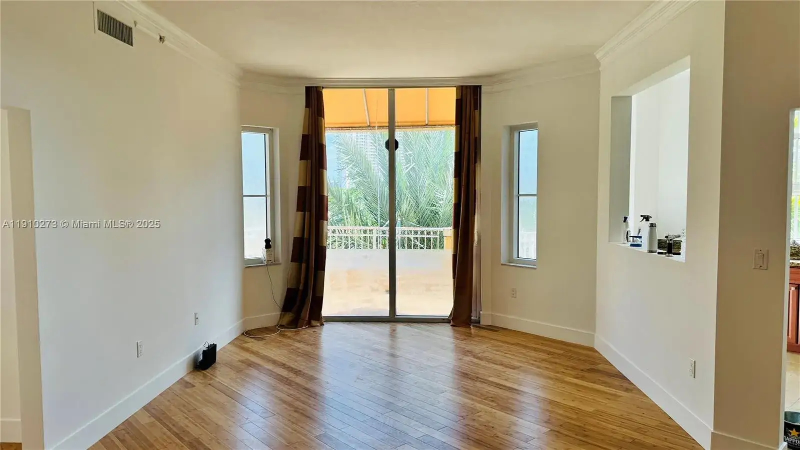 2 bedroom 2 bath Residential for sale at 3001 NE 185th St # 431, Aventura FL 33180
