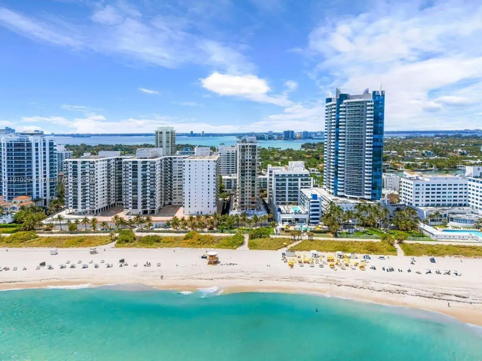 2 bedroom 2 bath Residential Lease for rent at 6061 Collins Ave # 11A, Miami Beach FL 33140