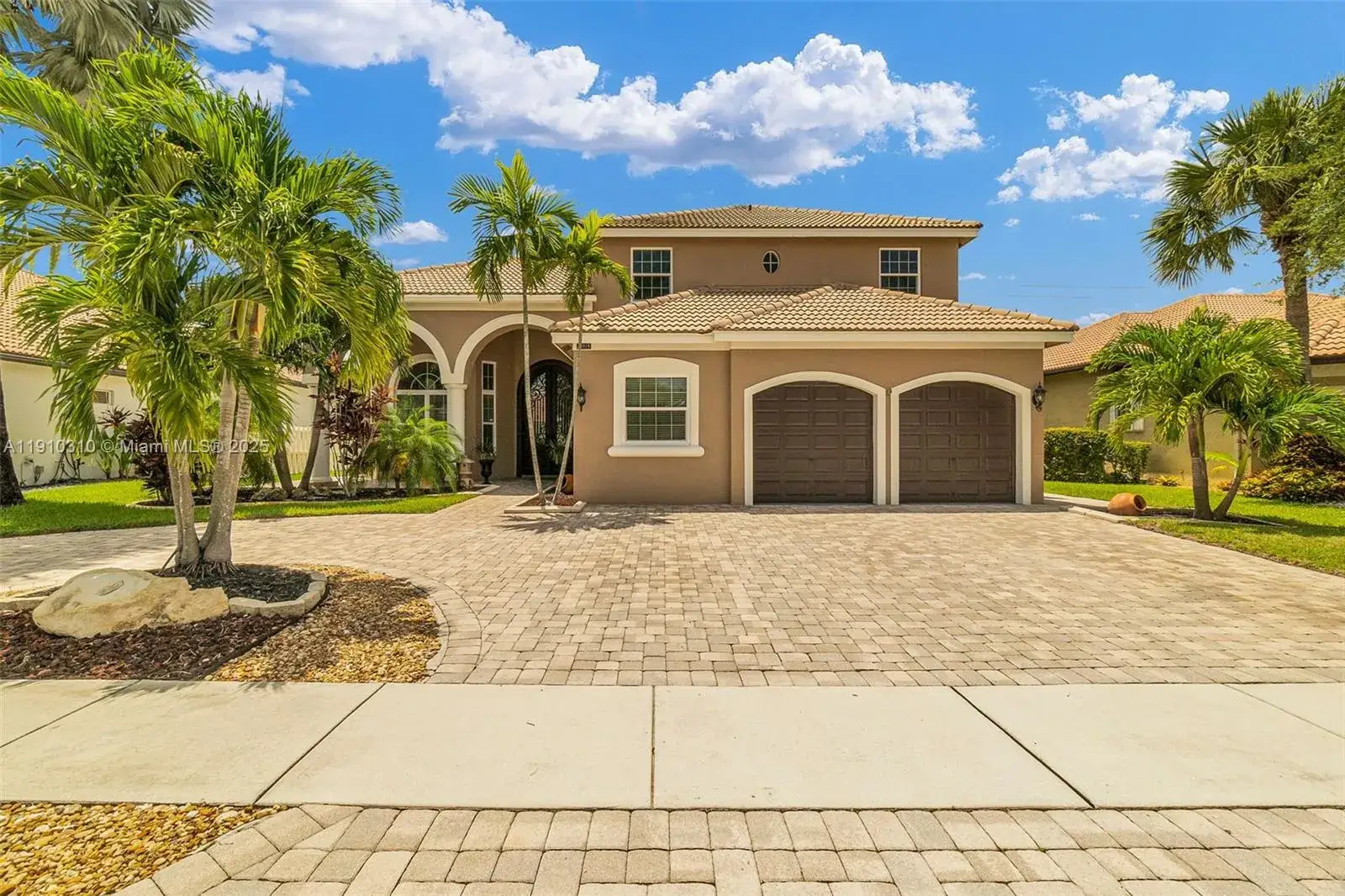 5 bedroom 5 bath Residential for sale at 15974 SW 16th St, Pembroke Pines FL 33027