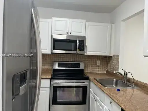 2 bedroom 1 bath Residential for sale at 540 SE 2nd Ave # J3, Deerfield Beach FL 33441