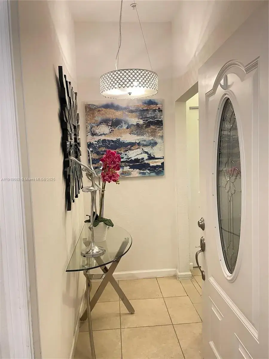 1 bedroom 1 bath Residential Lease for rent at 27563 SW 139th Psge # B, Homestead FL 33032