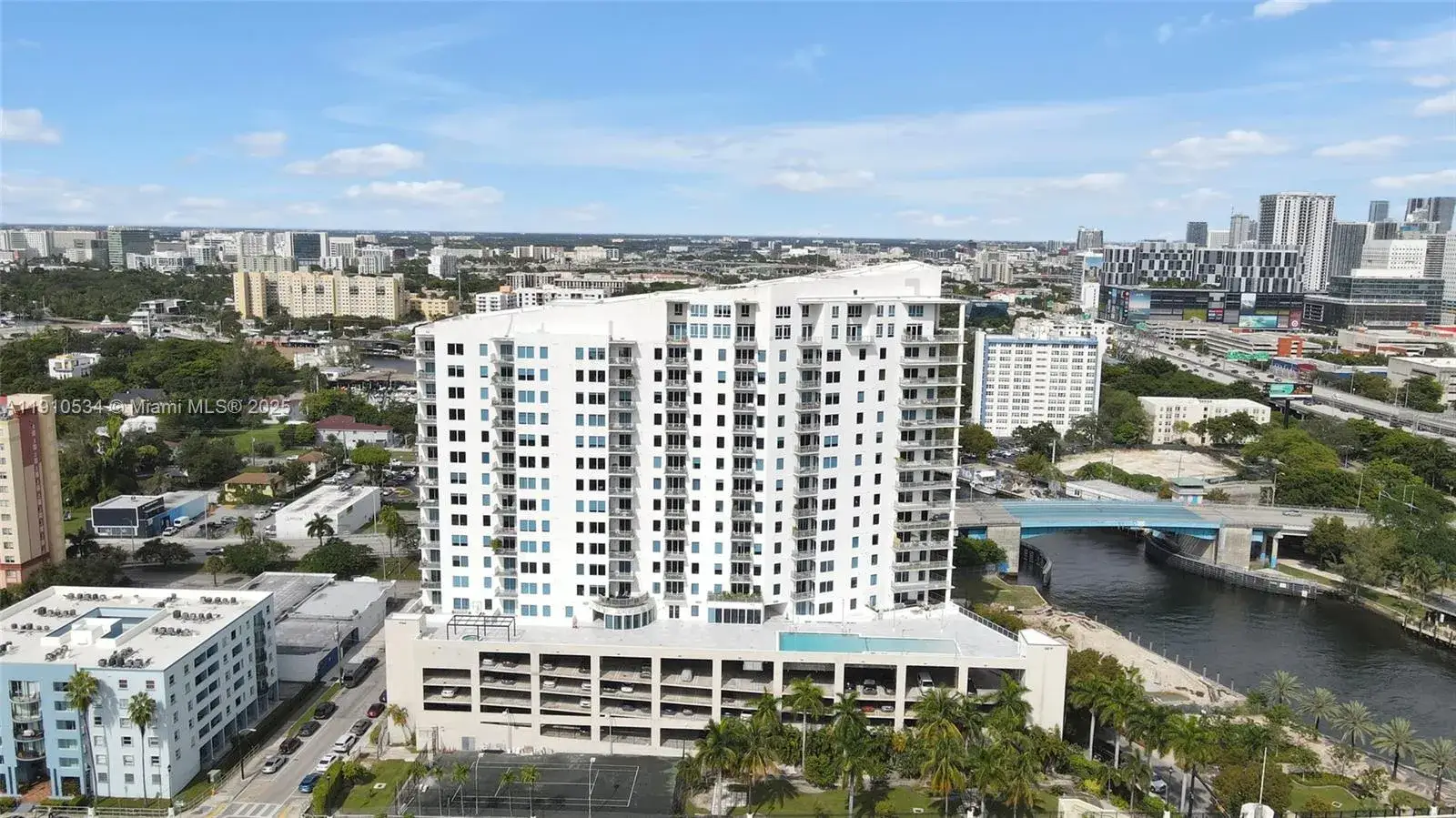 1 bedroom 1 bath Residential for sale at 10 SW South River Dr, Miami FL 33130
