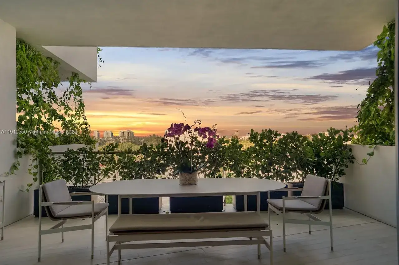 2 bedroom 2 bath Residential for sale at 1300 Monad Ter # 7C, Miami Beach FL 33139