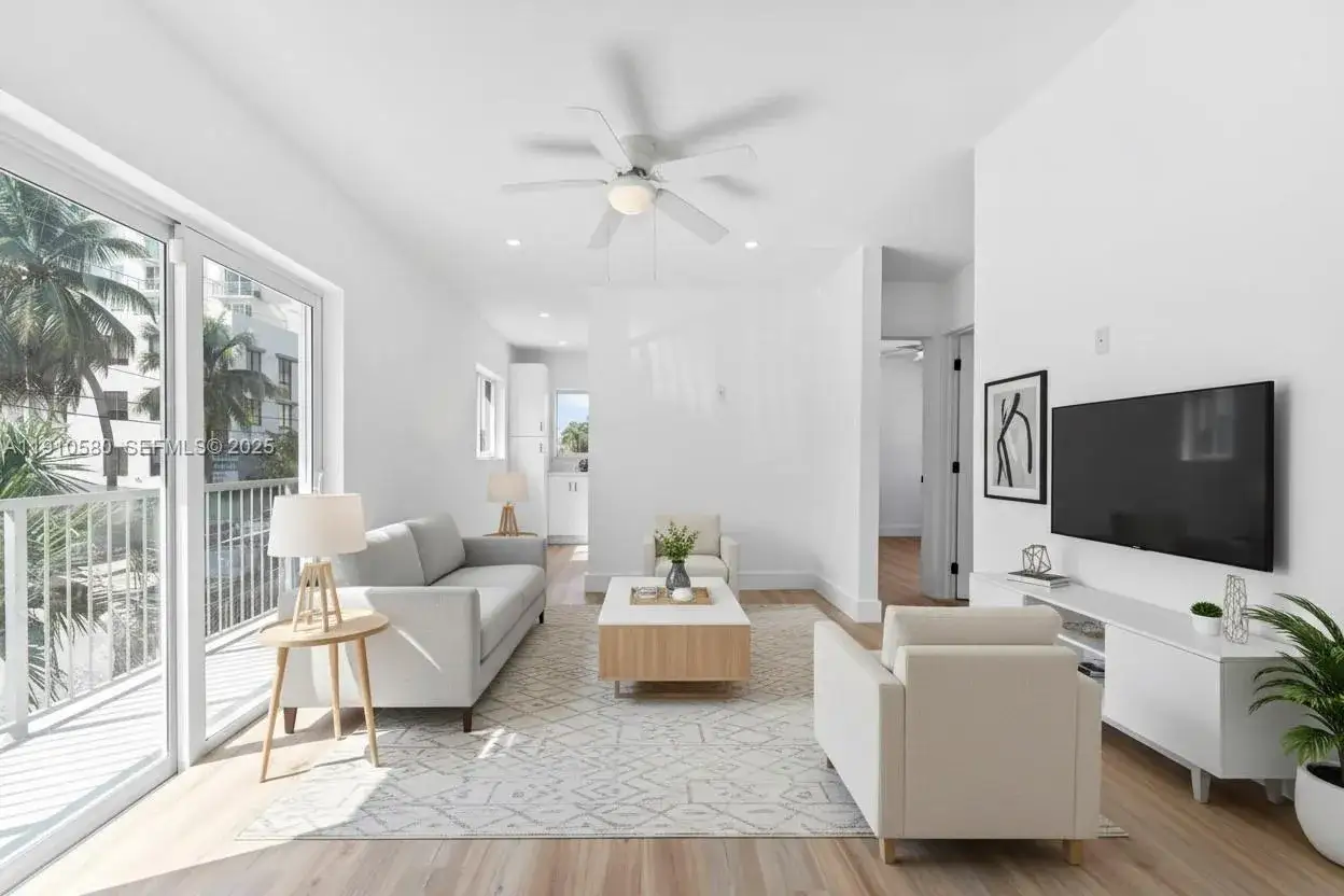 2 bedroom 1 bath Residential Lease for rent at 300 NW 7th Ave # 1, Miami FL 33128