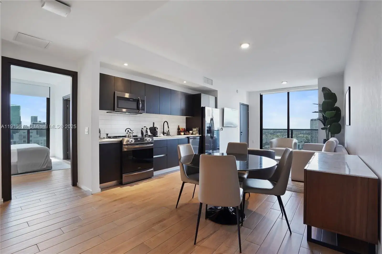 3 bedroom 3 bath Residential for sale at 398 NE 5th St # 3618, Miami FL 33132