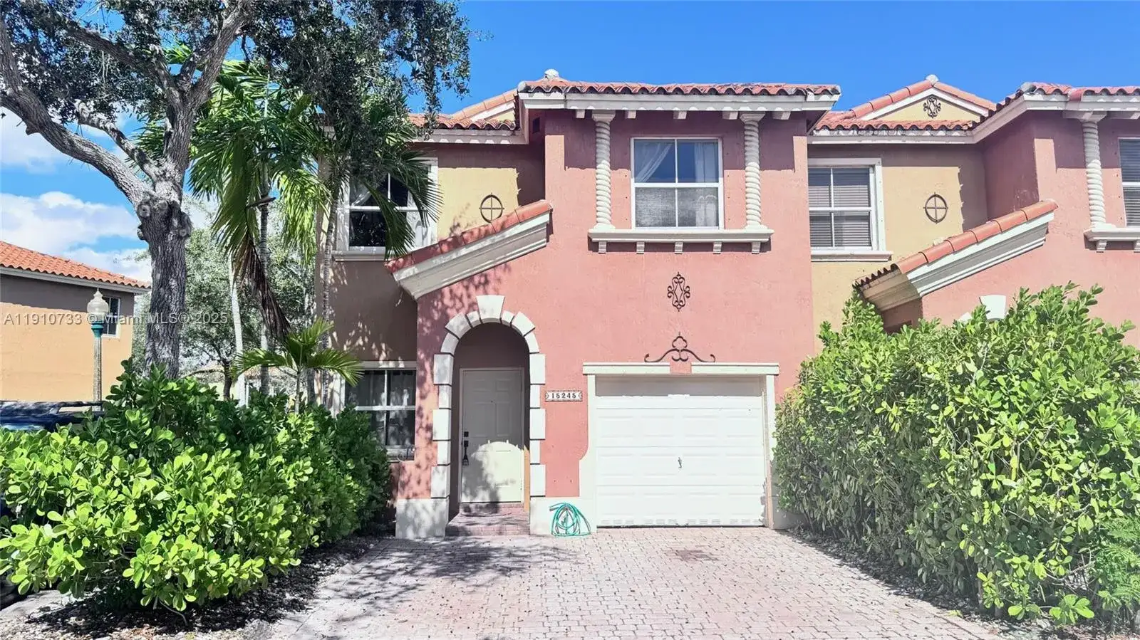 3 bedroom 2 bath Residential Lease for rent at 15245 SW 30th Ter, Miami FL 33185