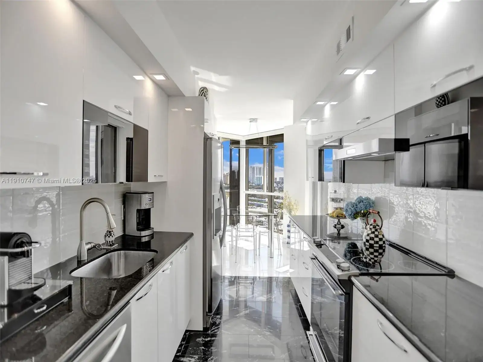 3 bedroom 3 bath Residential for sale at 1000 E Island Blvd # 2103, Aventura FL 33160