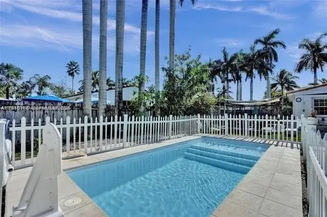 3 bedroom 2 bath Residential Lease for rent at 1611 Mayo St, Hollywood FL 33020
