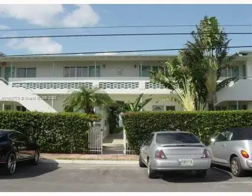 1 bedroom 1 bath Residential Lease for rent at 1990 Bay Dr # 7, Miami Beach FL 33141