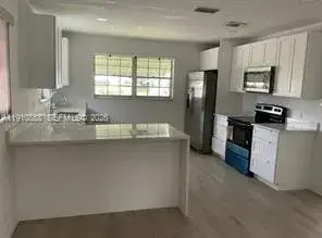 2 bedroom 2 bath Residential for sale at 504 Sandpiper Cir, Delray Beach FL 33445