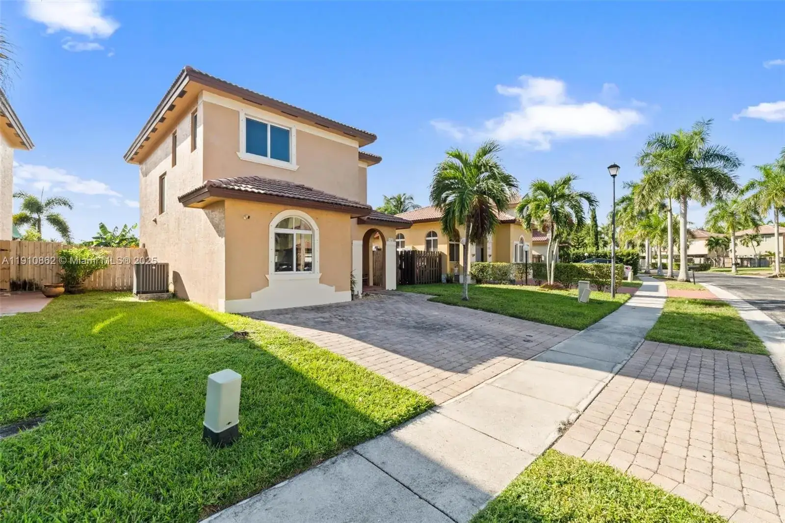 3 bedroom 2 bath Residential for sale at 2526 NE 41st Ave, Homestead FL 33033