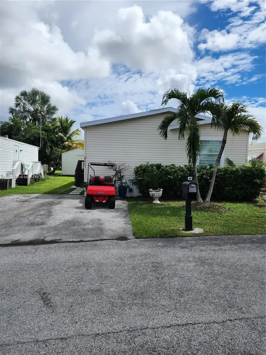3 bedroom 2 bath Residential for sale at 34469 SW 187th way, Homestead FL 33034
