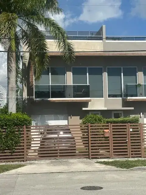 3 bedroom 3 bath Residential for sale at 3089 SW 21st St # 3089, Miami FL 33145