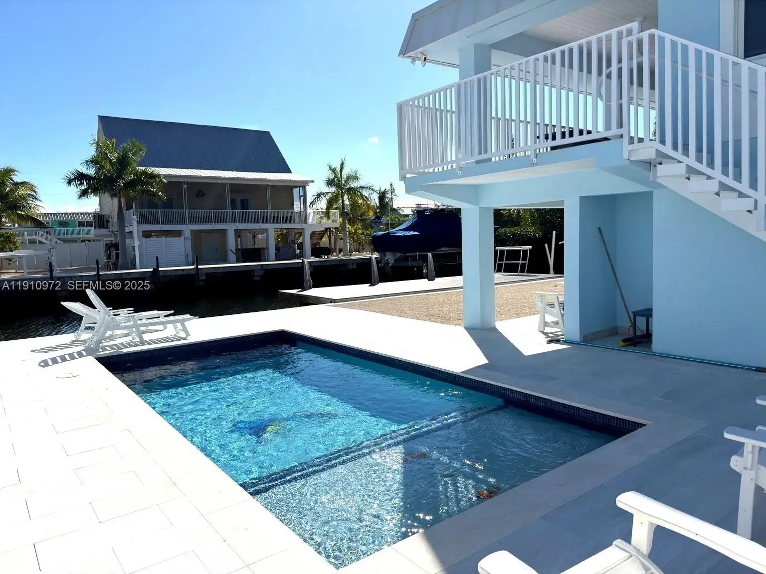 2 bedroom 1 bath Residential Lease for rent at 27346 Martinique Ln, Middle Keys FL 33042