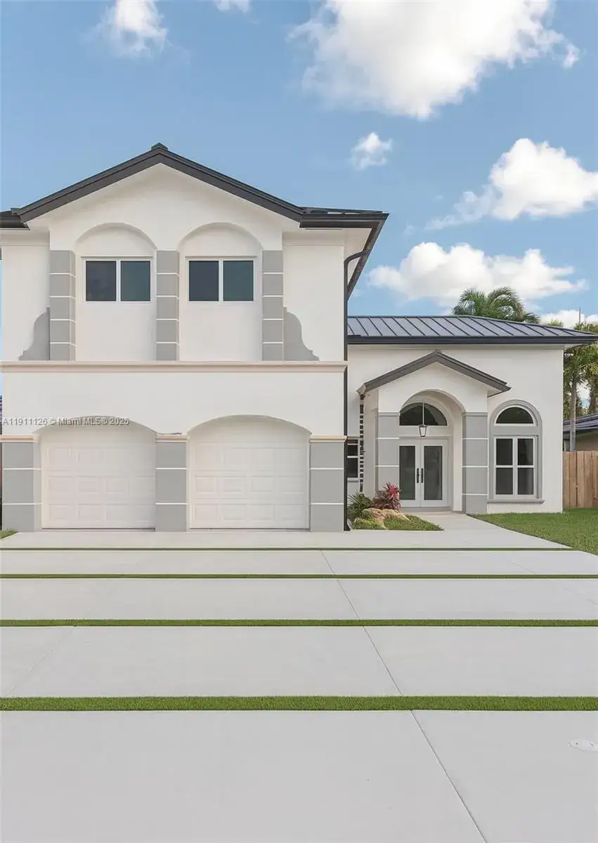 5 bedroom 3 bath Residential Lease for rent at 14848 SW 180th St, Miami FL 33187