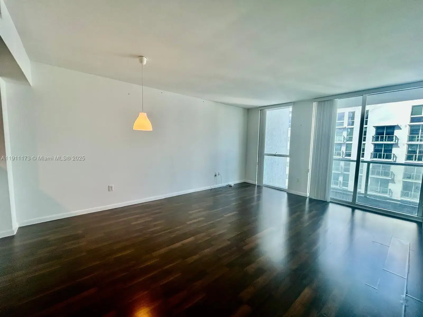 1 bedroom 1 bath Residential for sale at 253 NE 2nd St # 2806, Miami FL 33132