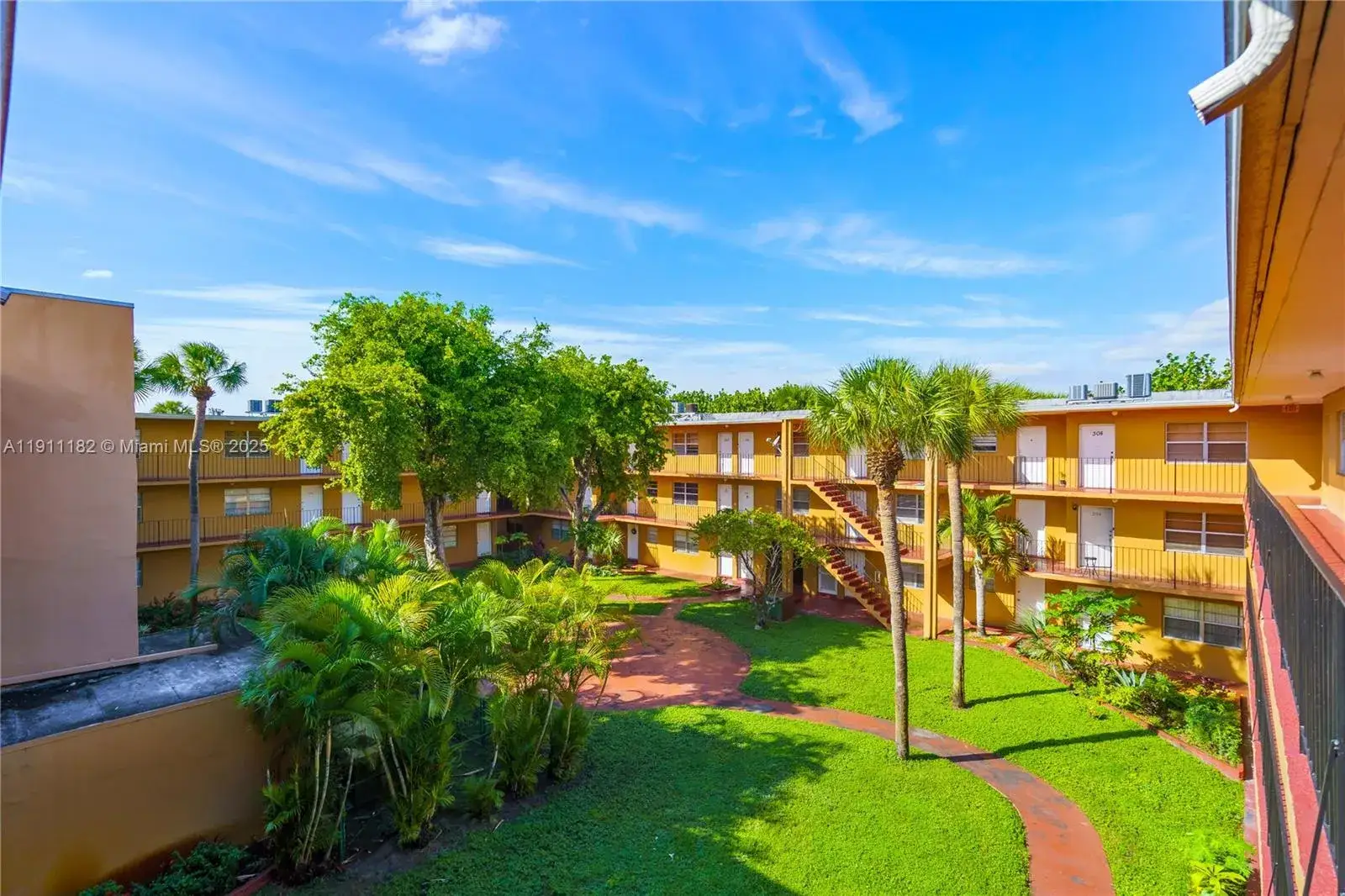 1 bedroom 1 bath Residential for sale at 1330 W 54th St # 302C, Hialeah FL 33012
