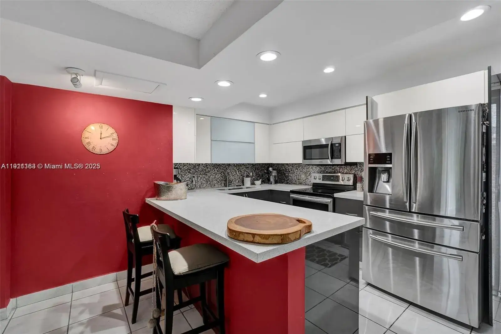 3 bedroom 3 bath Residential for sale at 6821 Brookline Dr # 6821, Hialeah FL 33015
