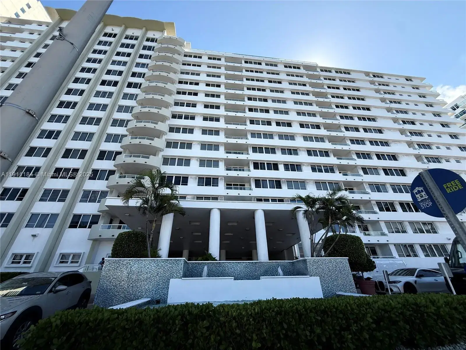 1 bedroom 1 bath Residential Lease for rent at 5005 Collins Ave # 823, Miami Beach FL 33140