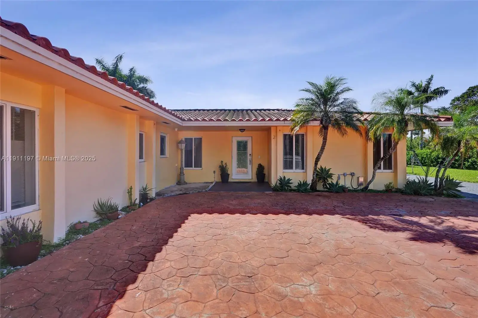 4 bedroom 3 bath Residential for sale at 2 NE 160th St, Miami FL 33162