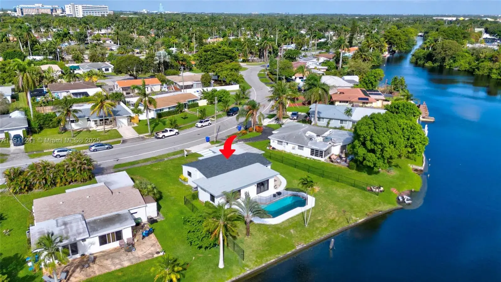 3 bedroom 3 bath Residential for sale at 217 N 31st Ave, Hollywood FL 33021