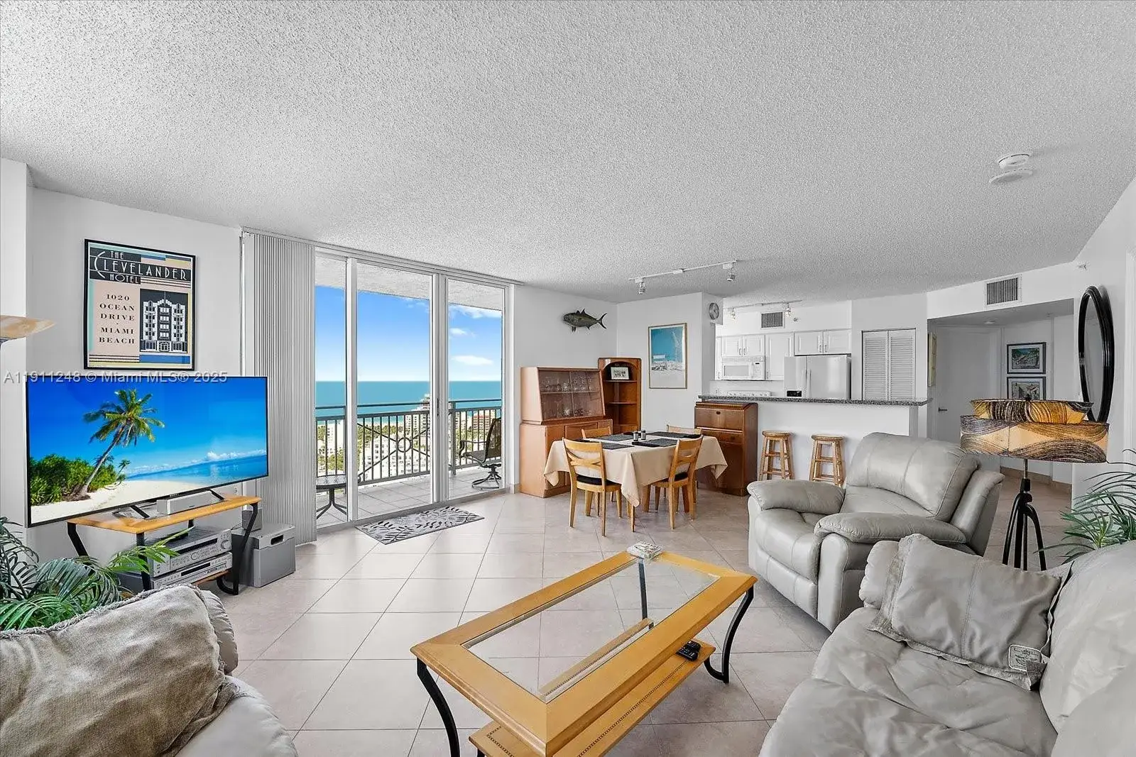 2 bedroom 2 bath Residential for sale at 90 Alton Rd # 2911, Miami Beach FL 33139