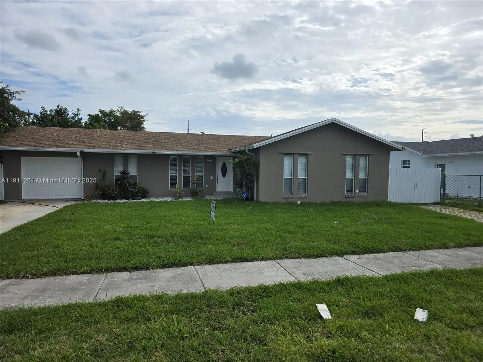 3 bedroom 2 bath Residential Lease for rent at 16813 SW 107th Pl # 0, Miami FL 33157