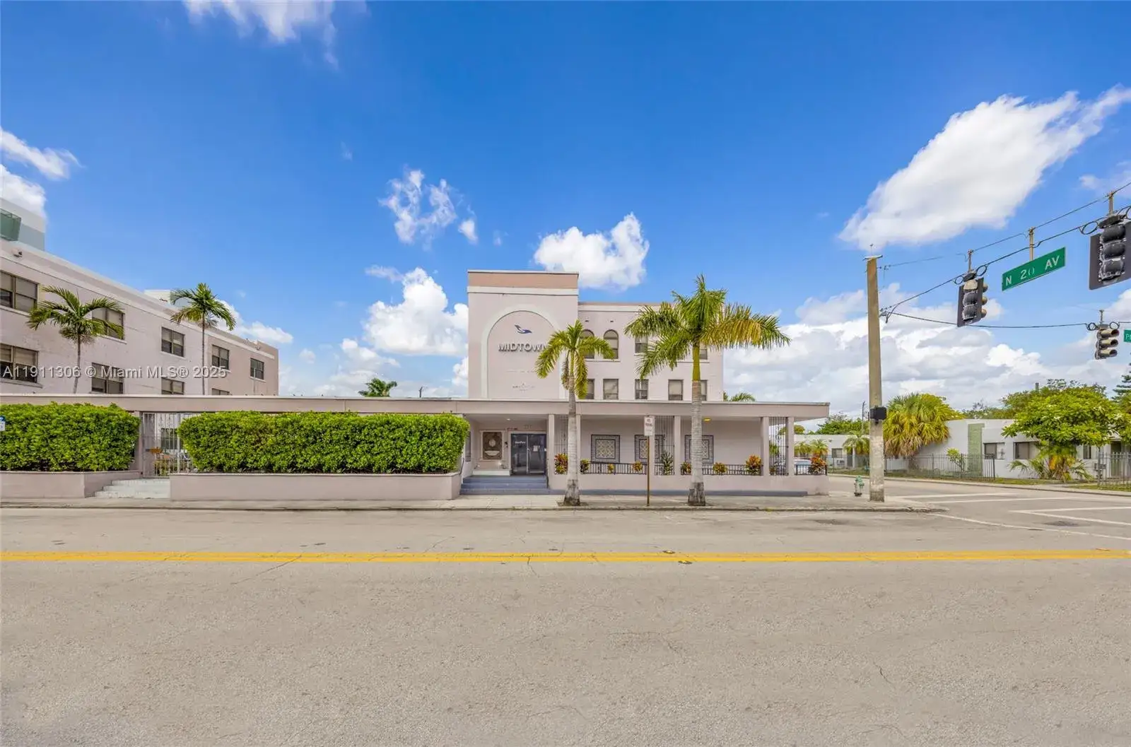 Commercial Sale for sale at 2001 Polk St, Hollywood FL 33020