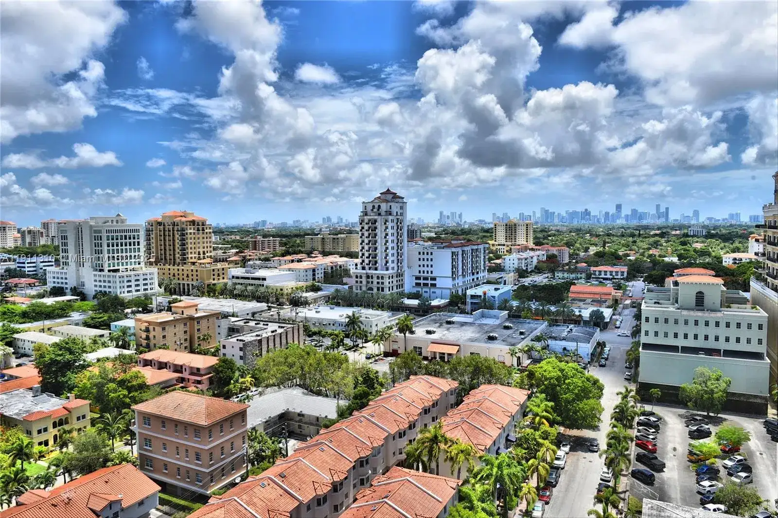 2 bedroom 2 bath Residential Lease for rent at 2000 Salzedo Street, Coral Gables FL 33134