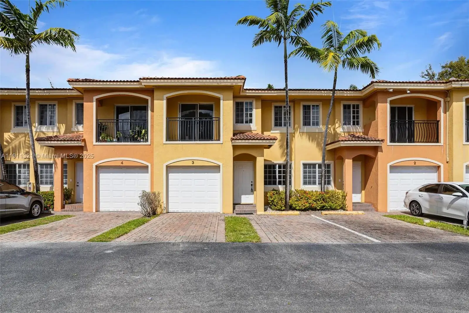 3 bedroom 2 bath Residential for sale at 330 SW 2nd Ave # 3, Hallandale Beach FL 33009