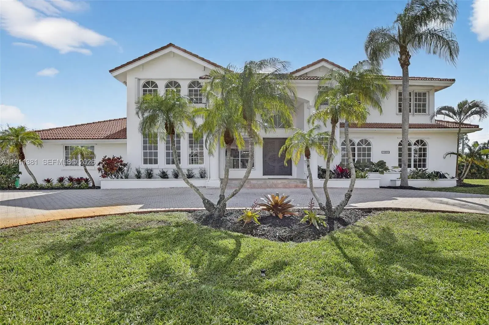 6 bedroom 4 bath Residential for sale at 12360 SW 1st St, Plantation FL 33325