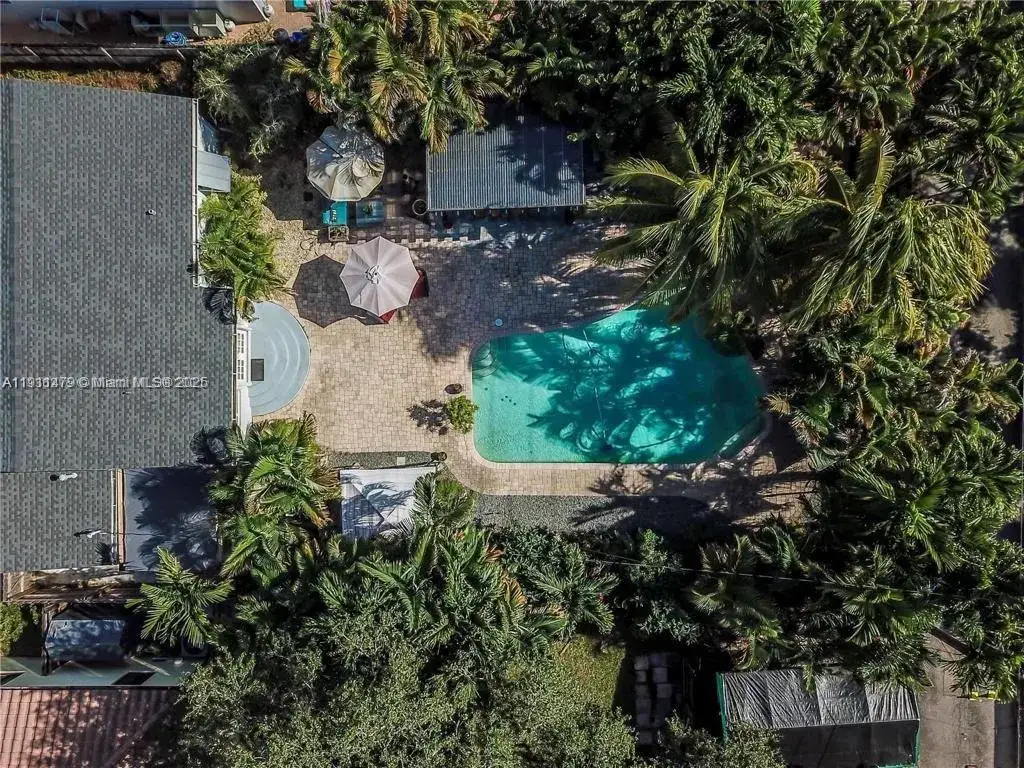 2 bedroom 1 bath Residential Lease for rent at 1516 Funston St, Hollywood FL 33020