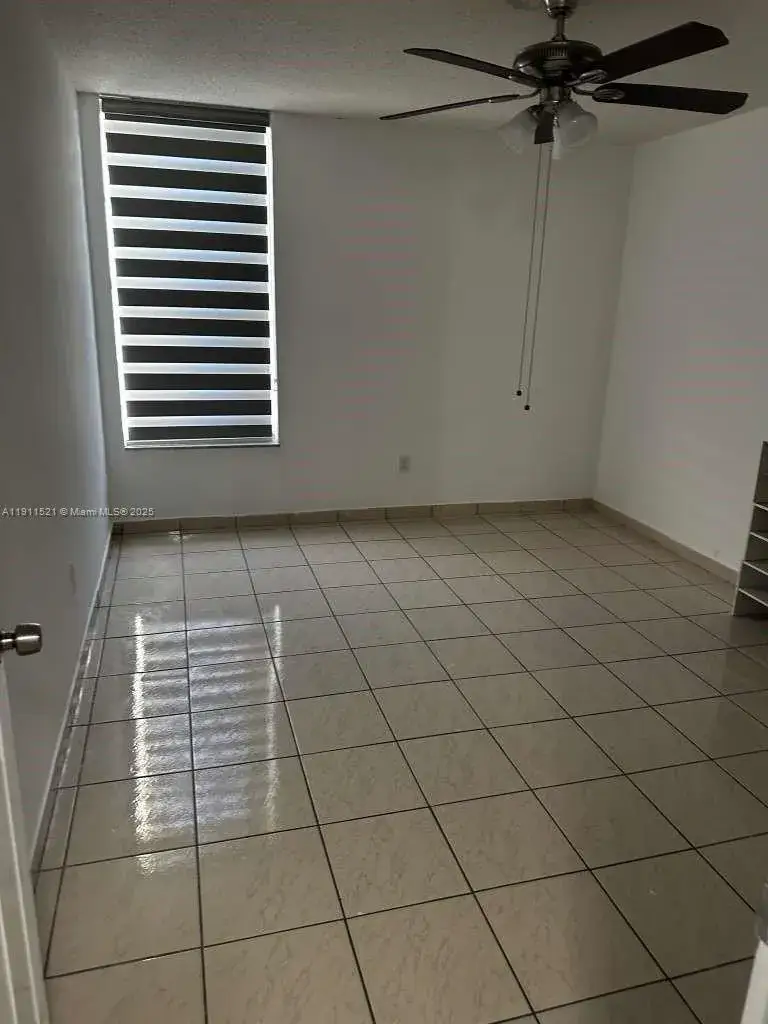 2 bedroom 1 bath Residential for sale at 210 Fontainebleau Blvd # 413, Miami FL 33172