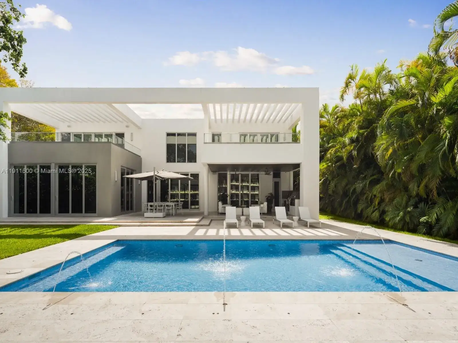 6 bedroom 7 bath Residential for sale at 6300 Caballero Blvd, Coral Gables FL 33146