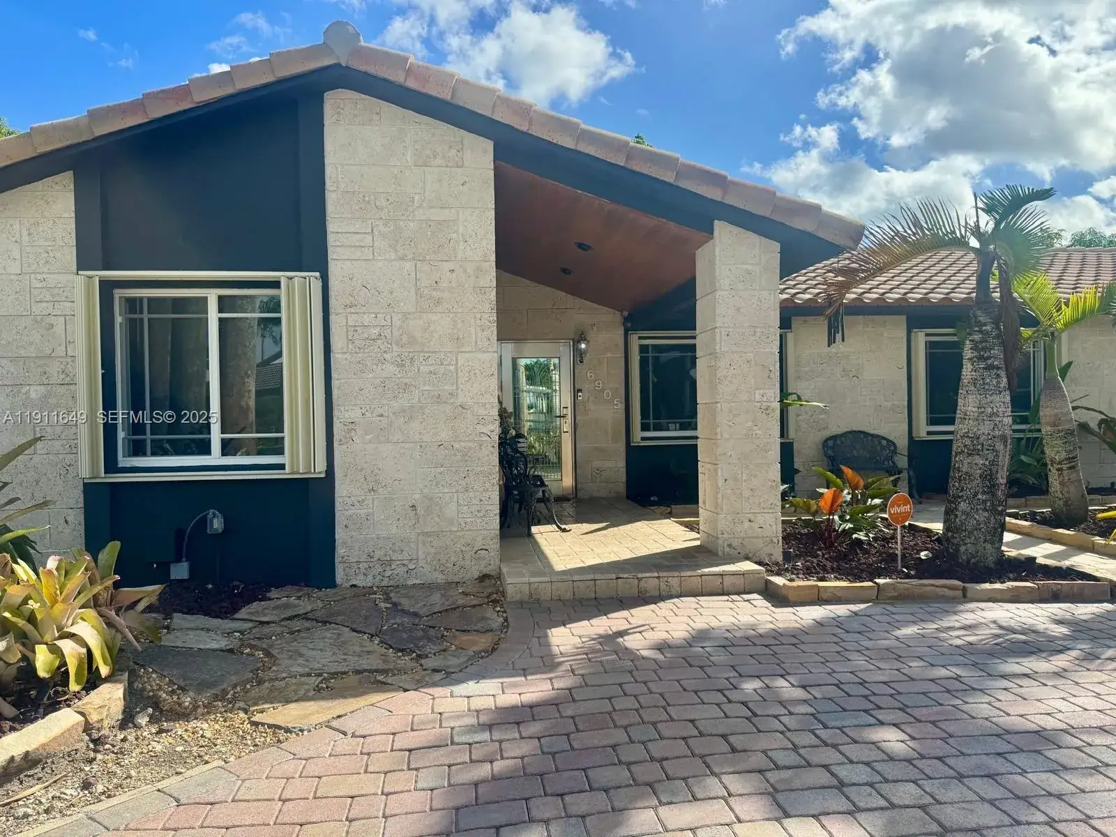 4 bedroom 2 bath Residential Lease for rent at 6905 SW 148th Ct, Miami FL 33193