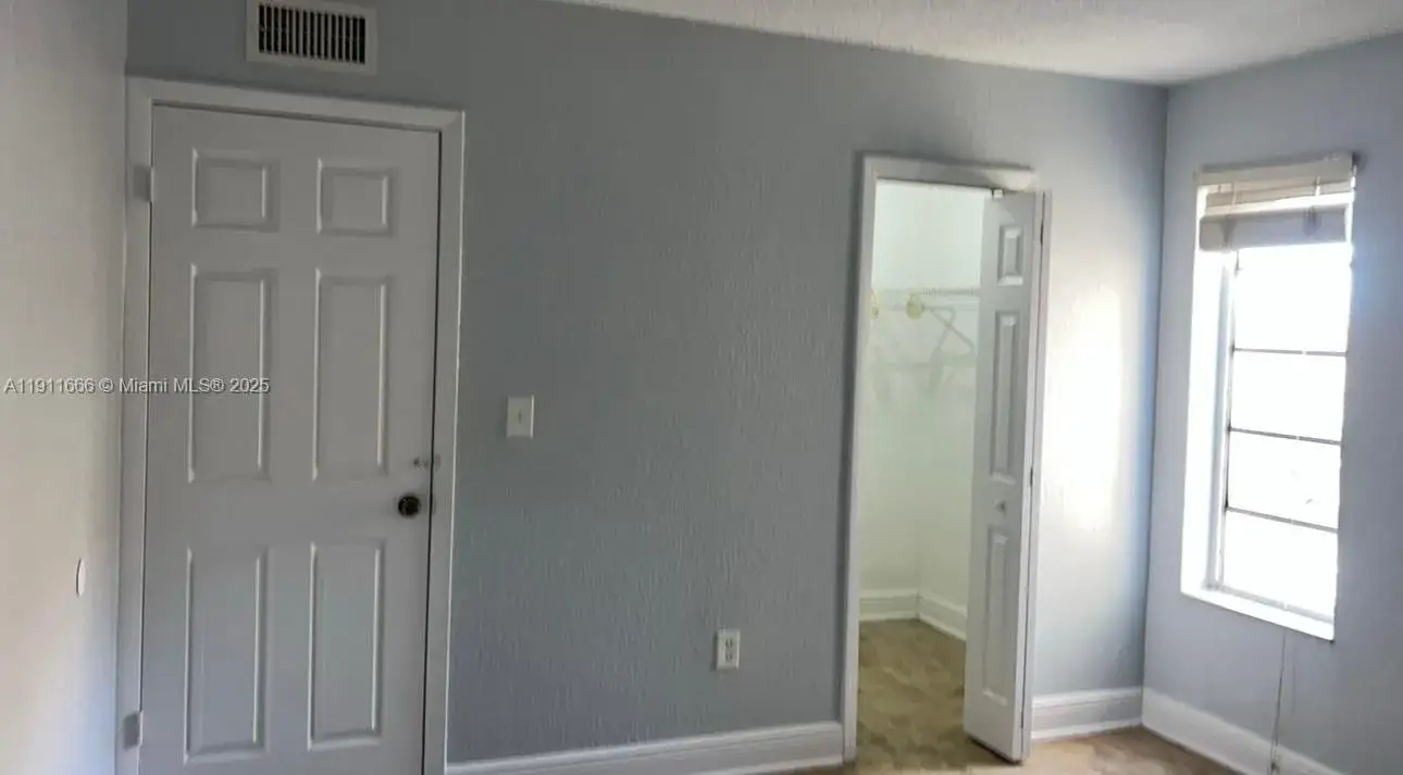 2 bedroom 2 bath Residential for sale at 575 W 69th St # 208, Hialeah FL 33014