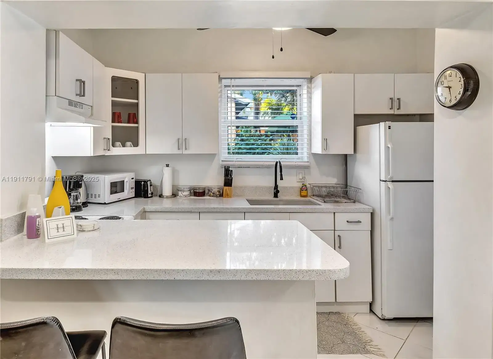 1 bedroom 1 bath Residential Lease for rent at 1947 Adams St, Hollywood FL 33020