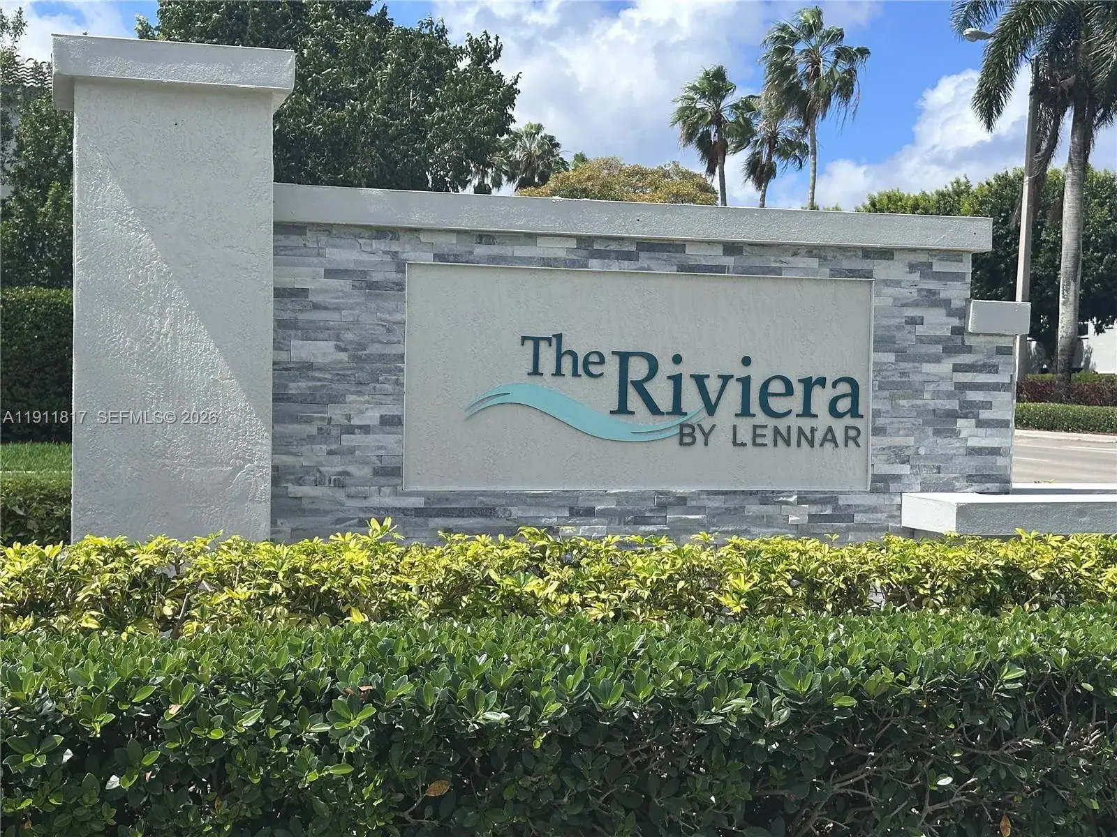 3 bedroom 2 bath Residential for sale at 1884 SE 27th Rd, Homestead FL 33035