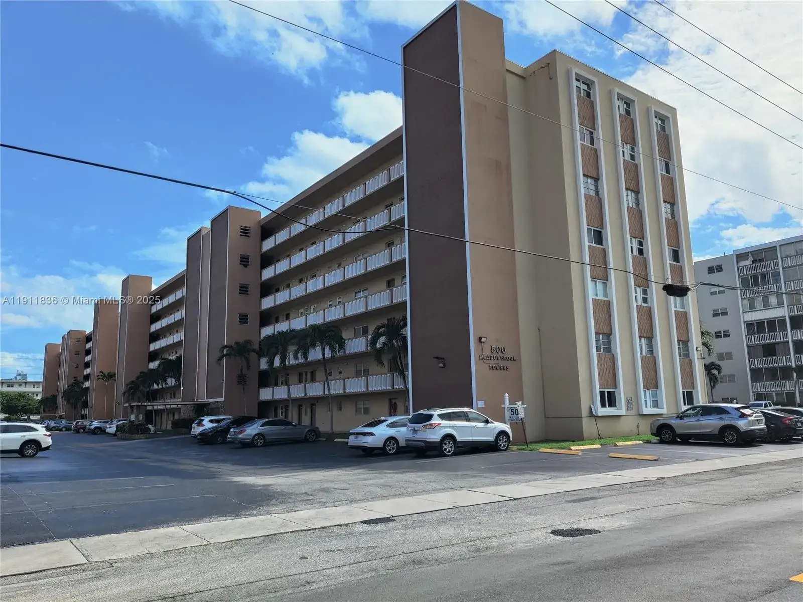 2 bedroom 2 bath Residential for sale at 500 NE 12th Ave # 102, Hallandale Beach FL 33009