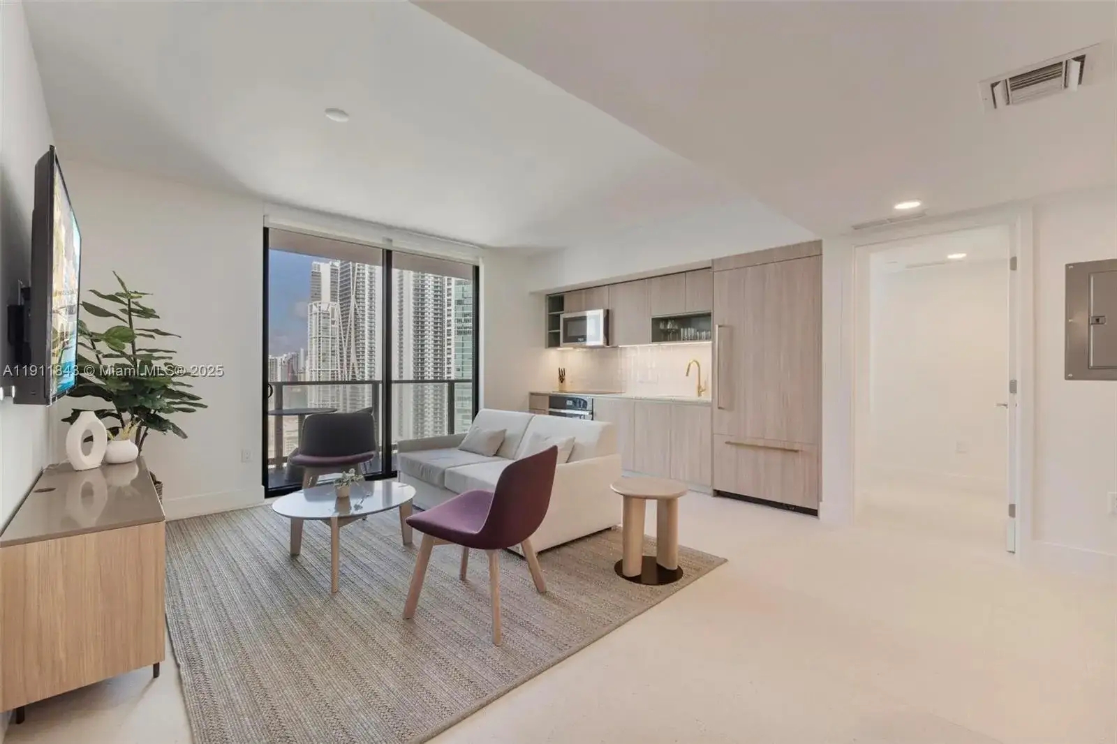 2 bedroom 2 bath Residential for sale at 601 NE 1st ave # 2601, Miami FL 33132