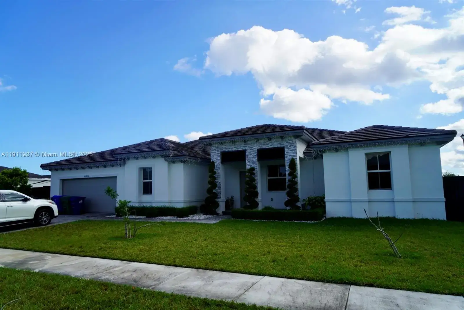 5 bedroom 4 bath Residential for sale at 16910 SW 288th Ter, Homestead FL 33030