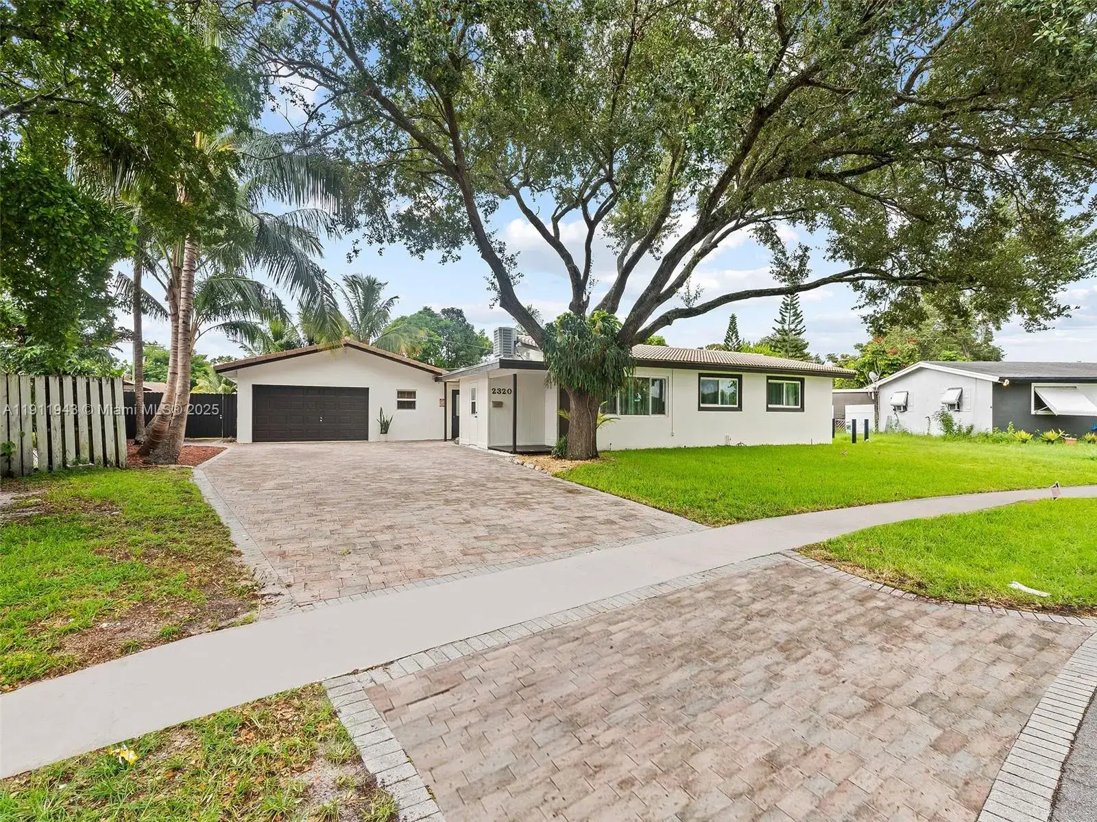 6 bedroom 5 bath Residential for sale at 2320 SW 36th Ave, Fort Lauderdale FL 33312
