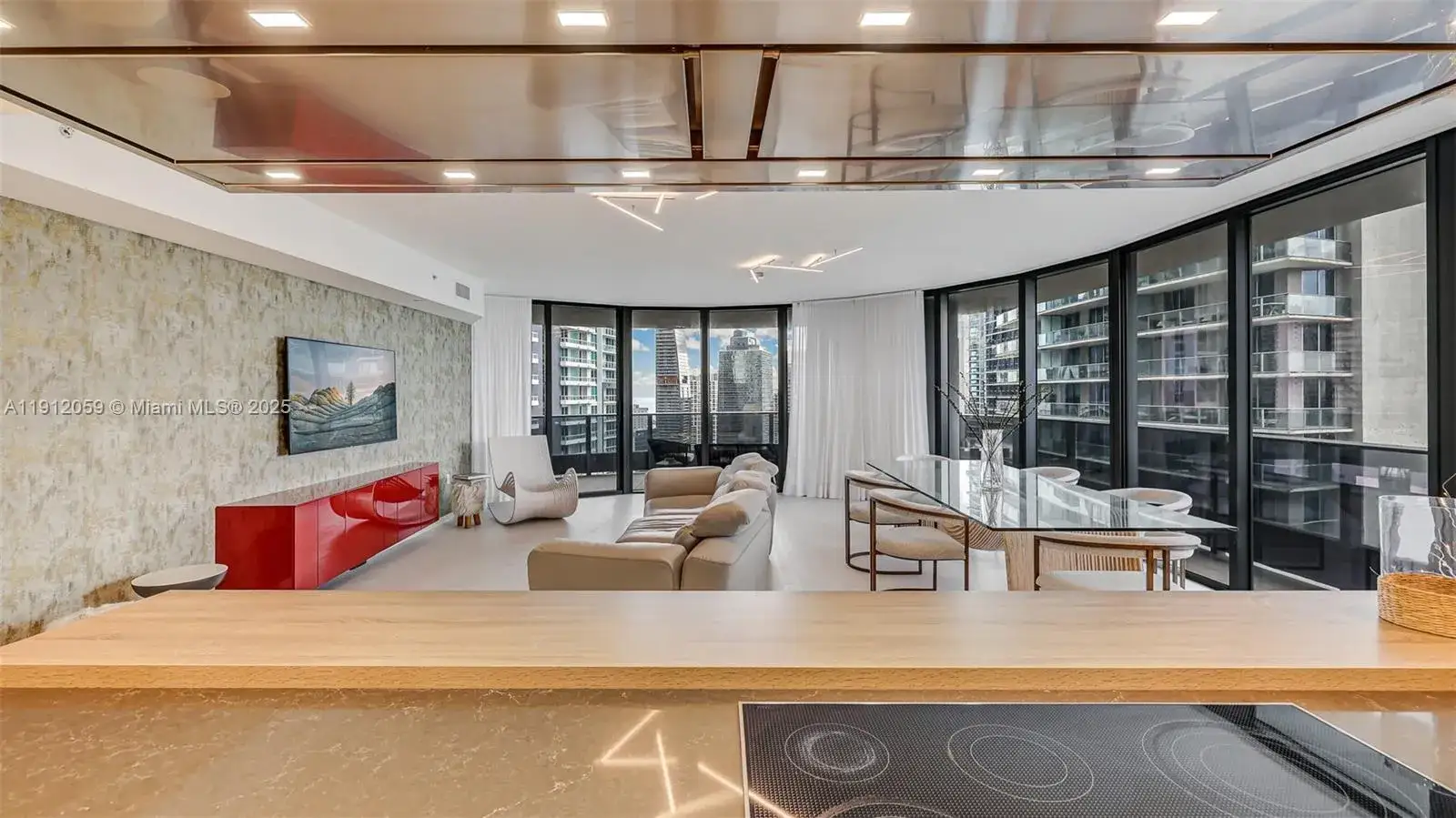 3 bedroom 3 bath Residential Lease for rent at 1000 Brickell Plz # 3002, Miami FL 33131