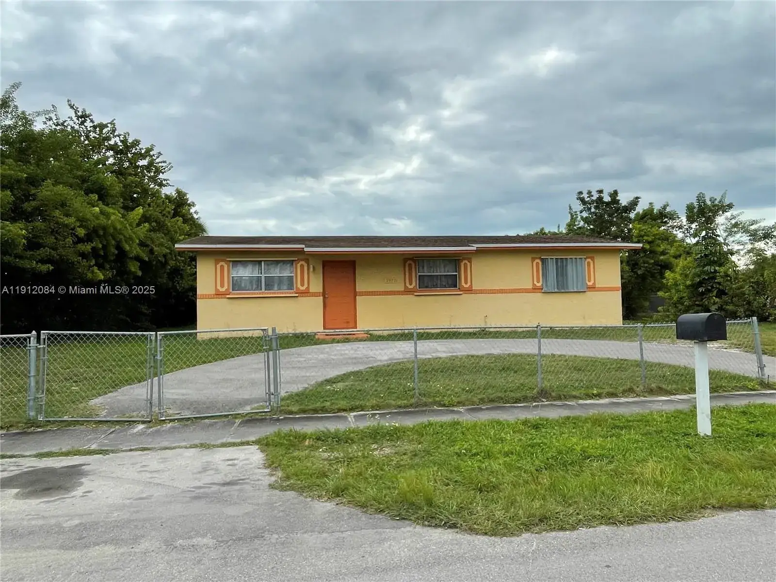 3 bedroom 1 bath Residential for sale at 29721 SW 146th Ave, Homestead FL 33033