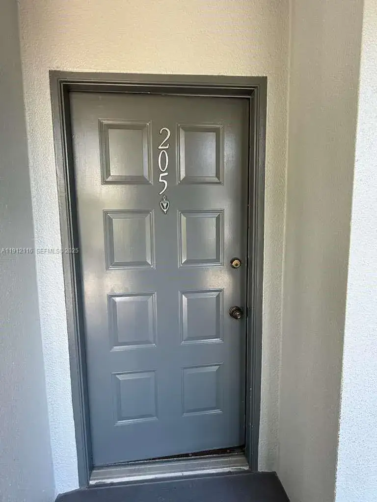 2 bedroom 2 bath Residential for sale at 1401 SW 128th Ter # 205H, Pembroke Pines FL 33027
