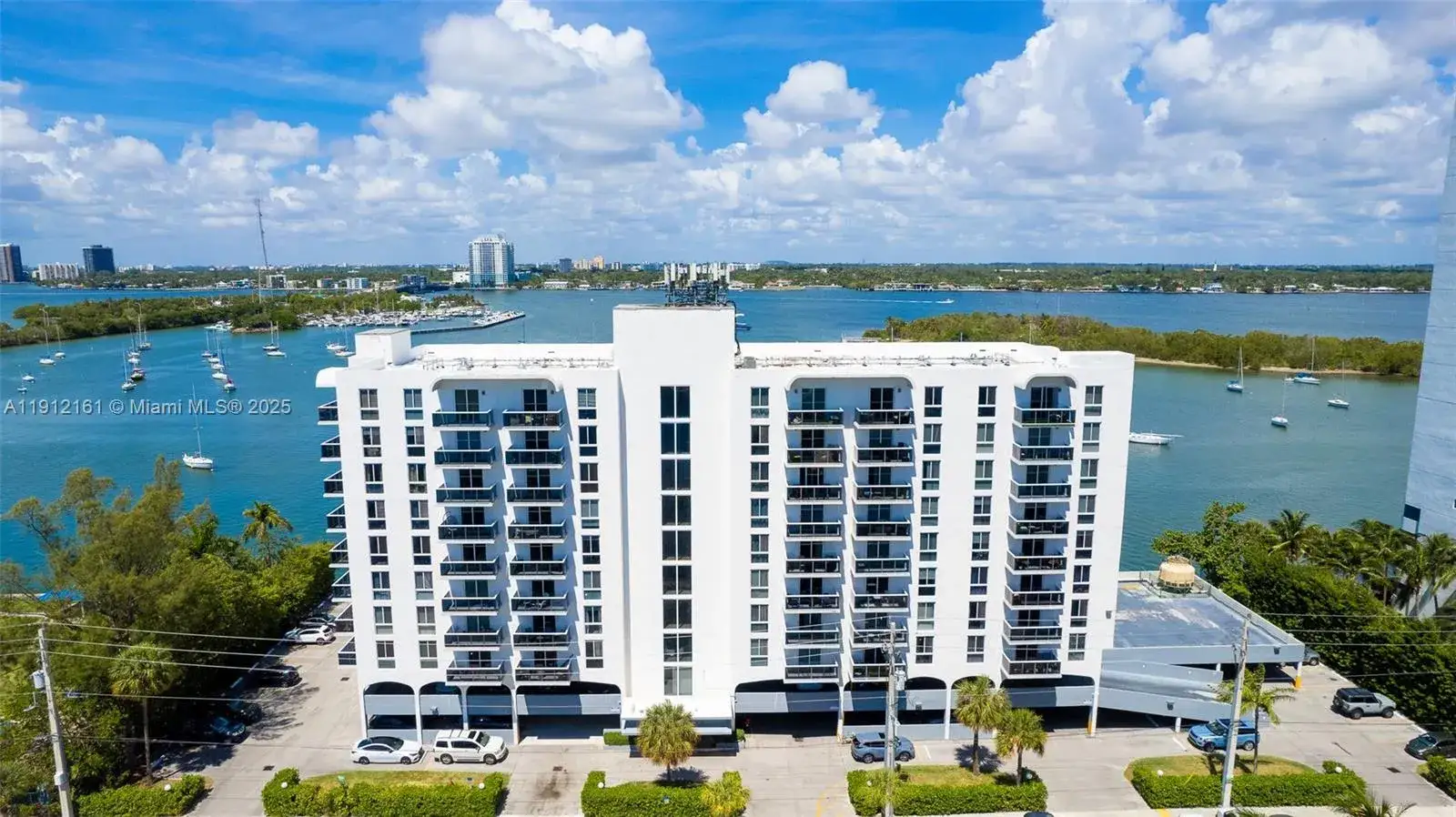1 bedroom 1 bath Residential for sale at 7928 West Dr, North Bay Village FL 33141