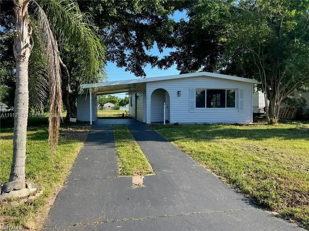 2 bedroom 2 bath Residential for sale at 1109 N Grifford Ave, Lehigh Acres FL 33936