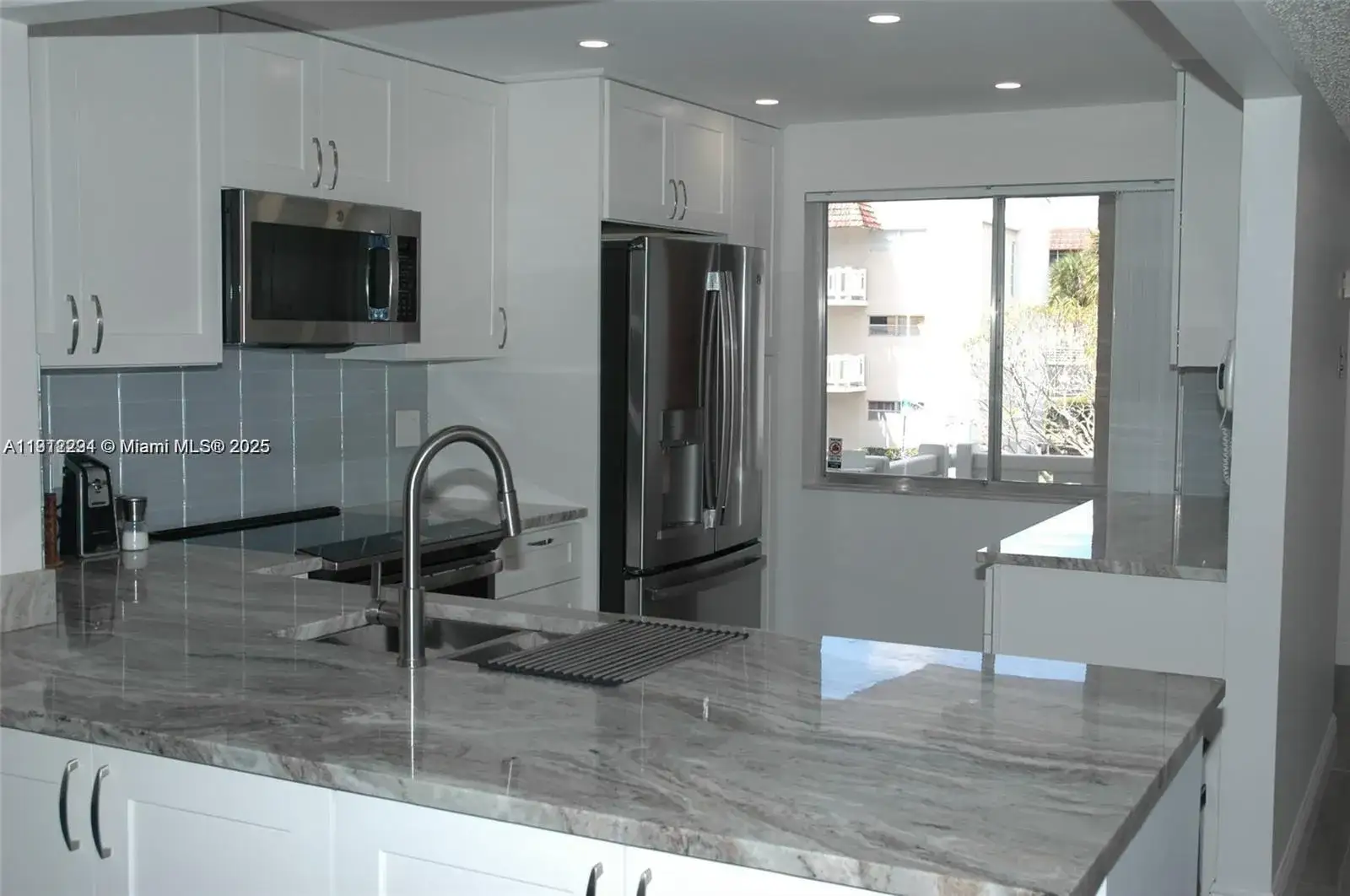 3 bedroom 2 bath Residential for sale at 3571 Inverrary Dr # 201, Lauderhill FL 33319